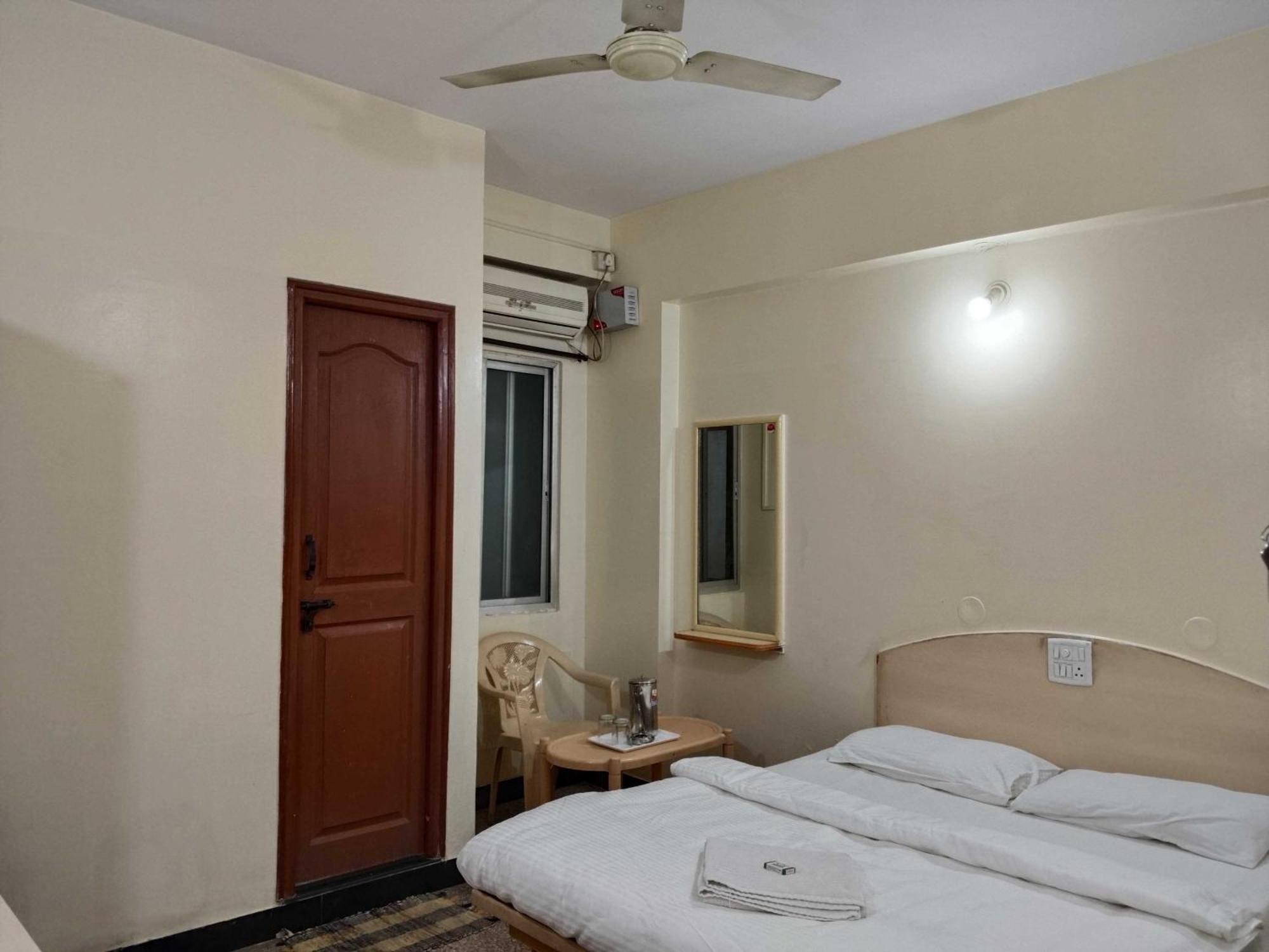 Hotel O Sri Vijaya Palace Lodging 벵갈루루 외부 사진