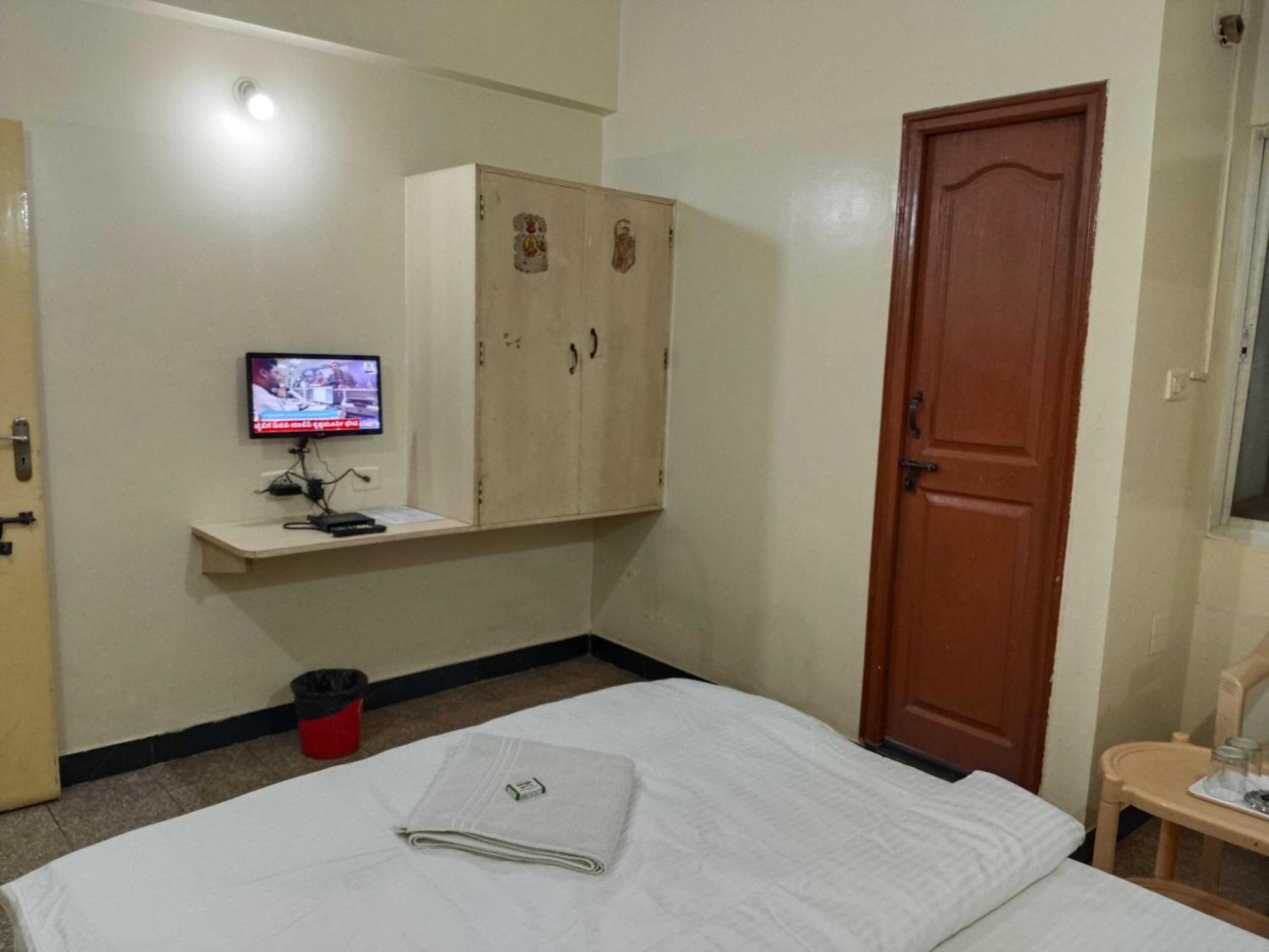 Hotel O Sri Vijaya Palace Lodging 벵갈루루 외부 사진